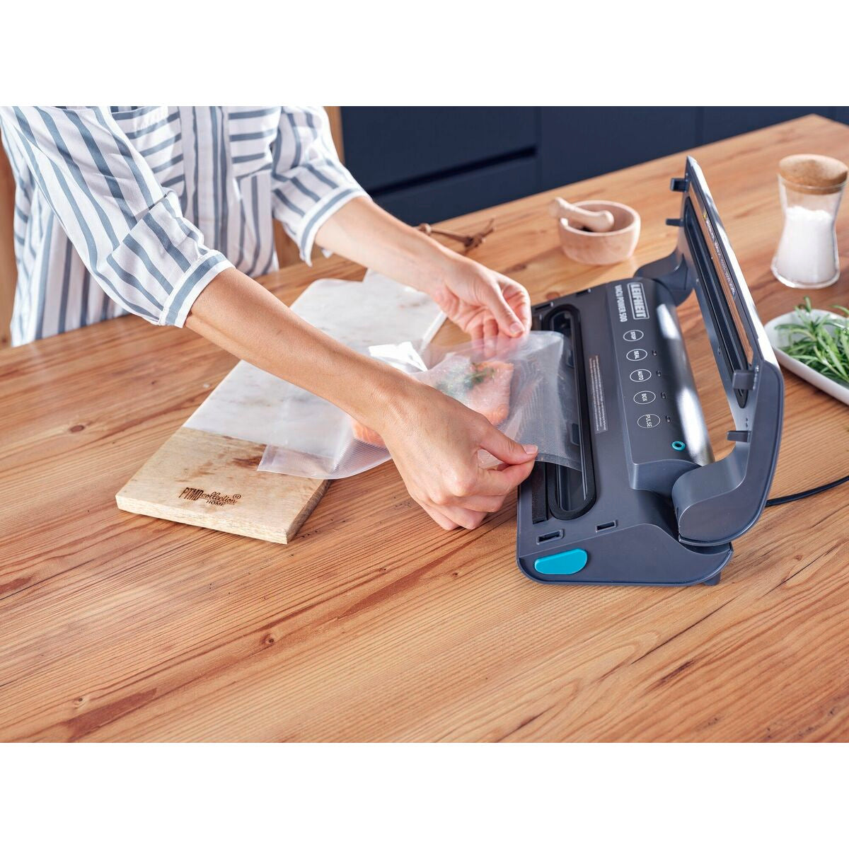 V4H4209E0D381FED7602ABACE1354D4644AR6853607P4