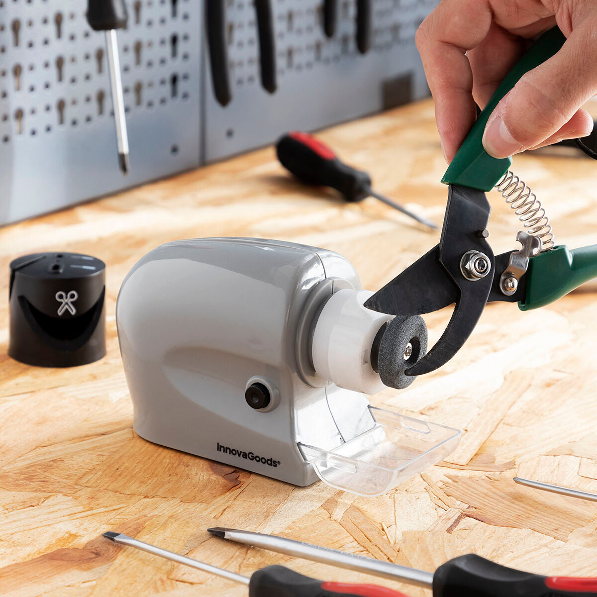 Affilatore elettrico multifunzione 6 in 1 Esharp InnovaGoods